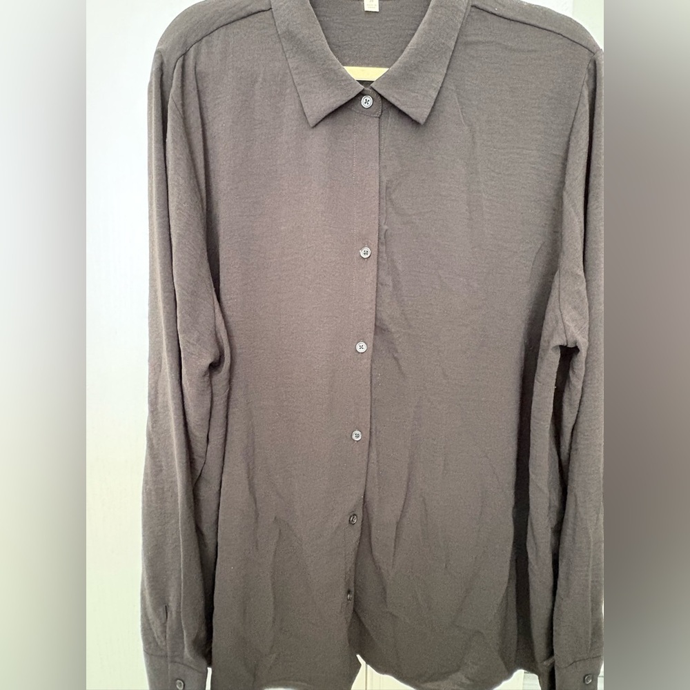 Black tunic button-down top